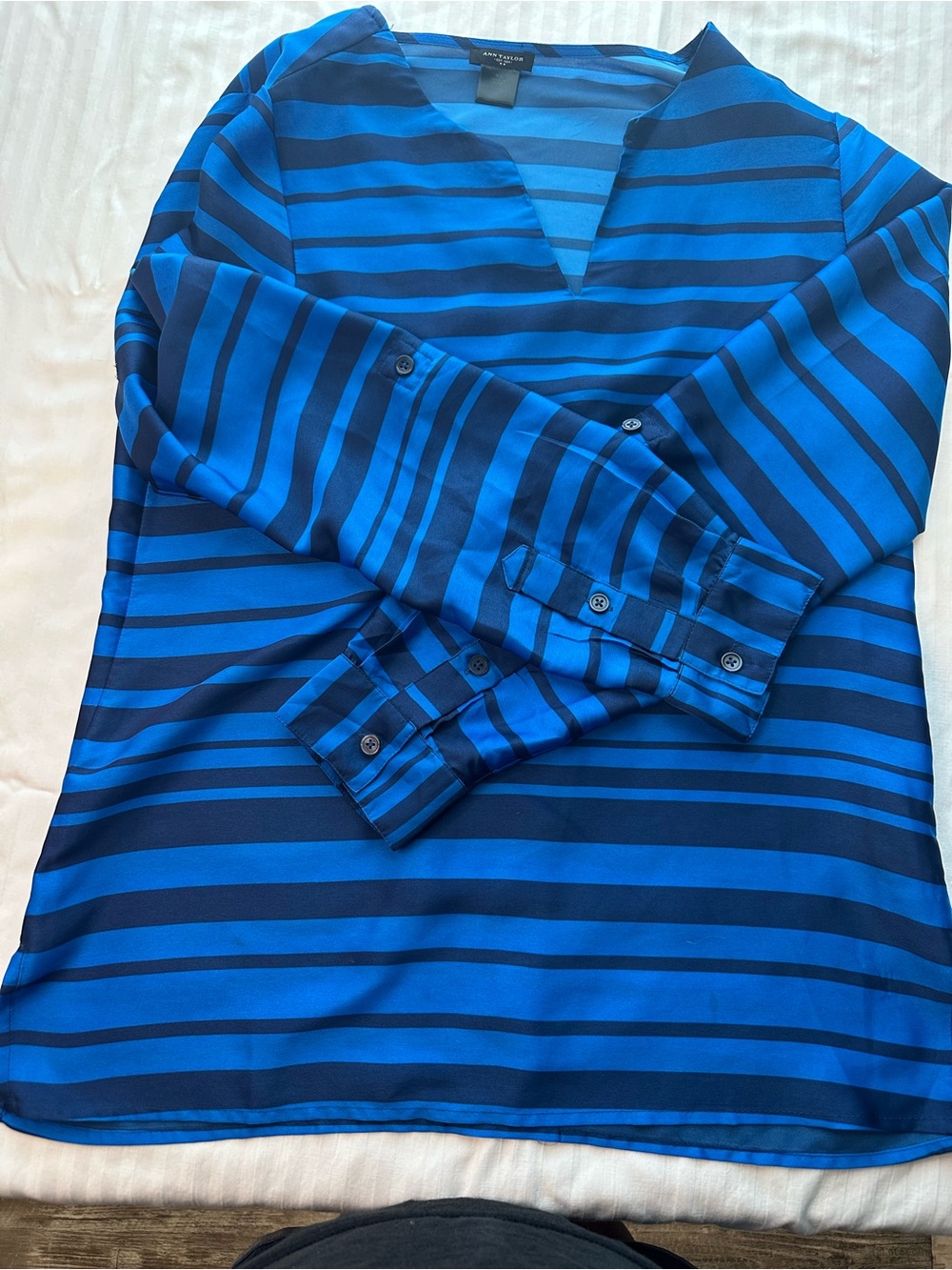 Ann Taylor Royal Blue Navy Striped Roll Tab Long Sleeve Blouse Top XS